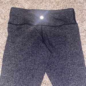 lulu lemon size 6 grayish leggings
